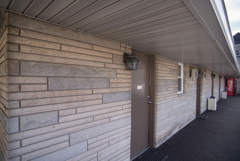 Rosemount Motel Bedford Exterior photo