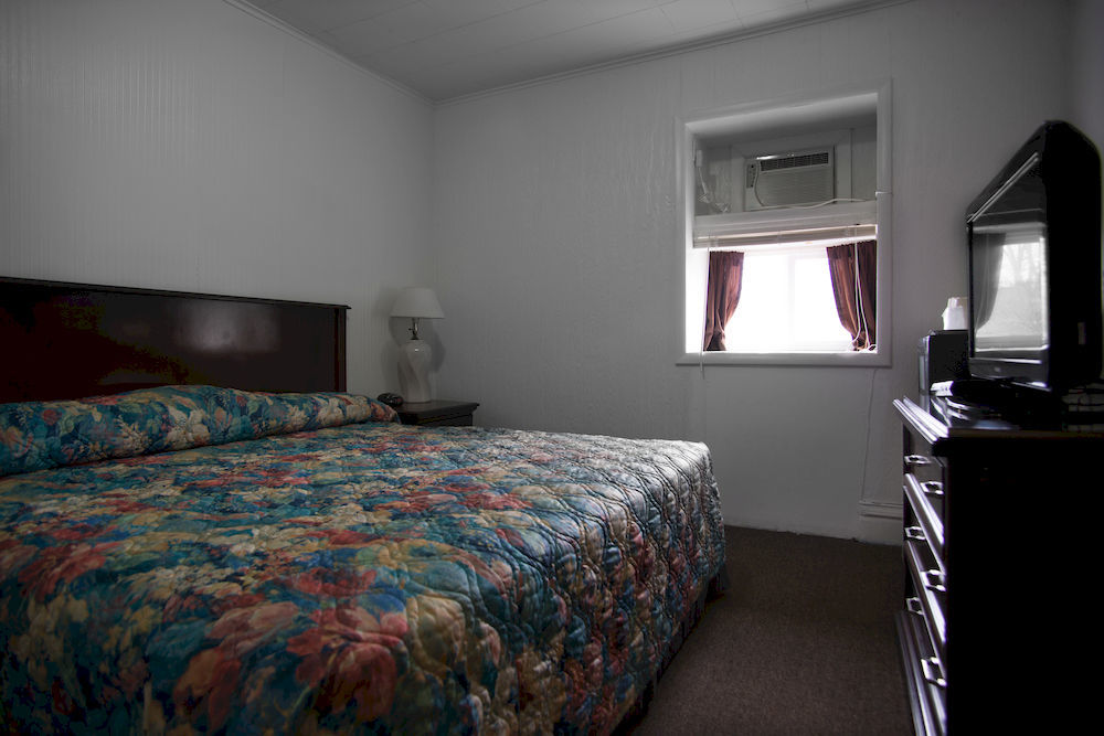 Rosemount Motel Bedford Exterior photo