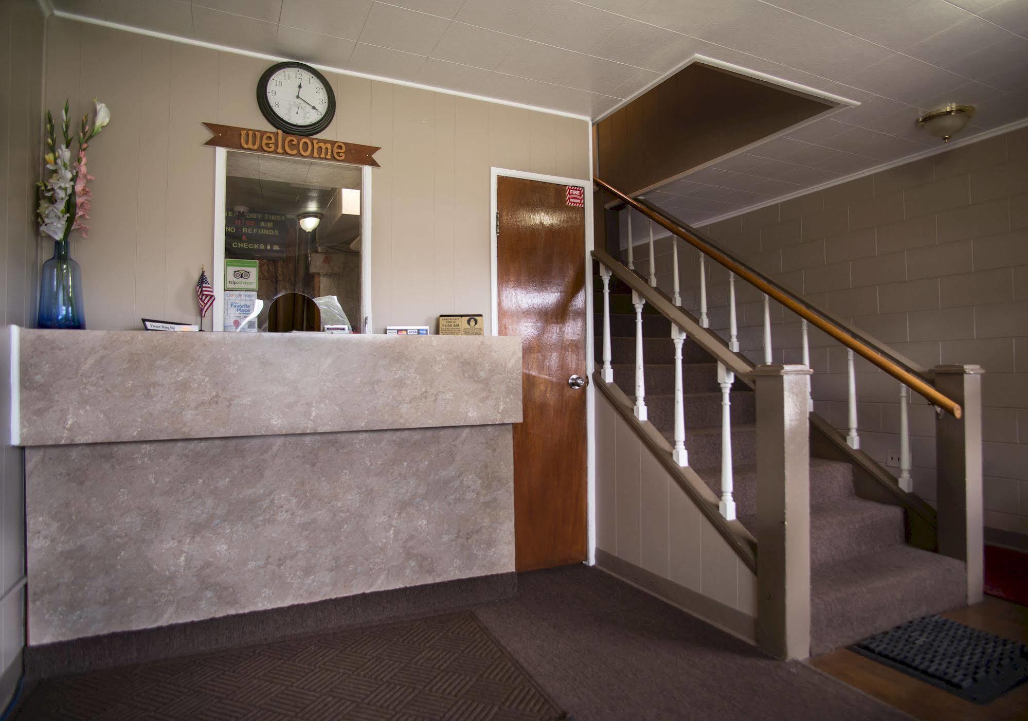 Rosemount Motel Bedford Exterior photo