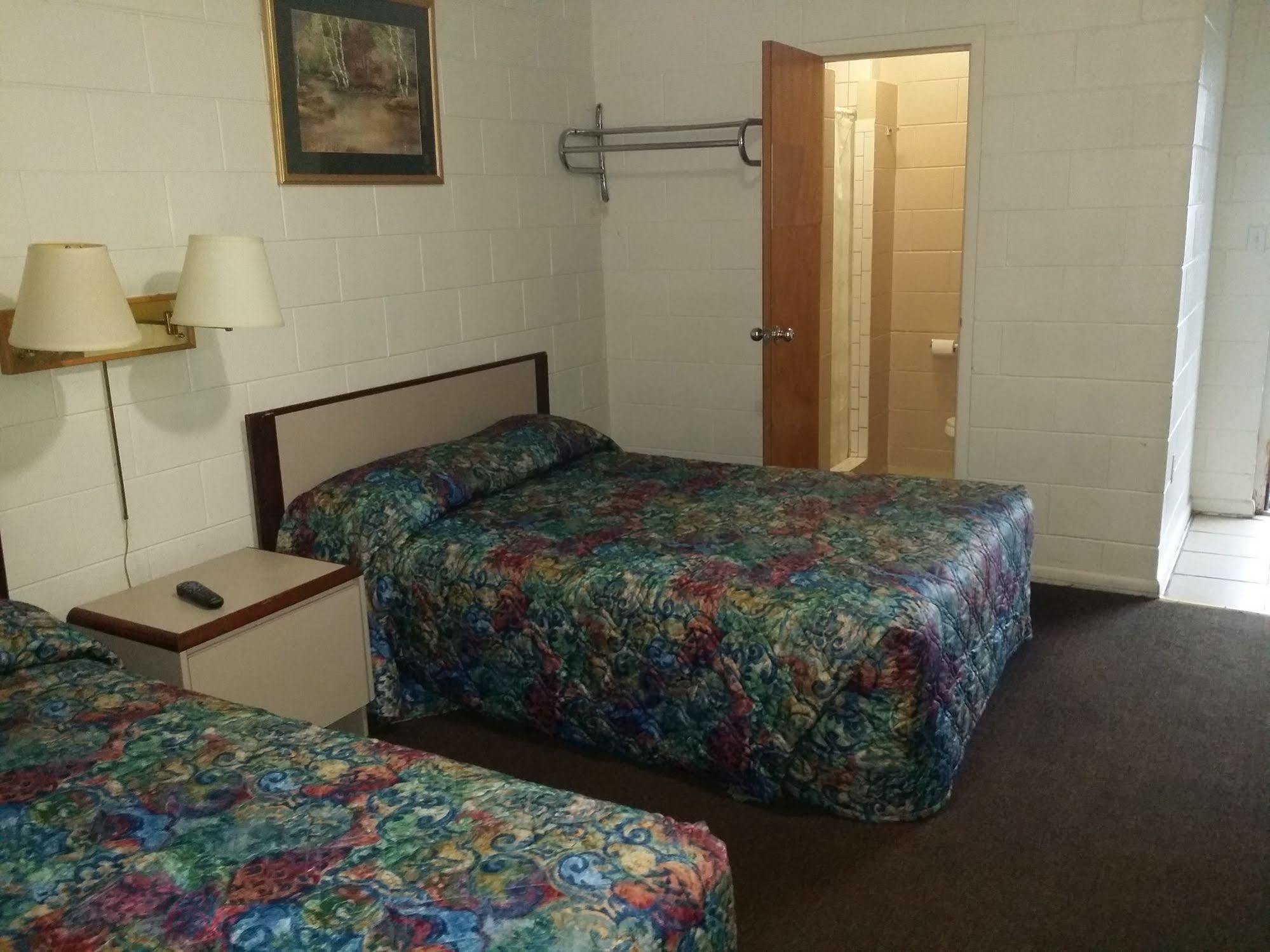 Rosemount Motel Bedford Exterior photo